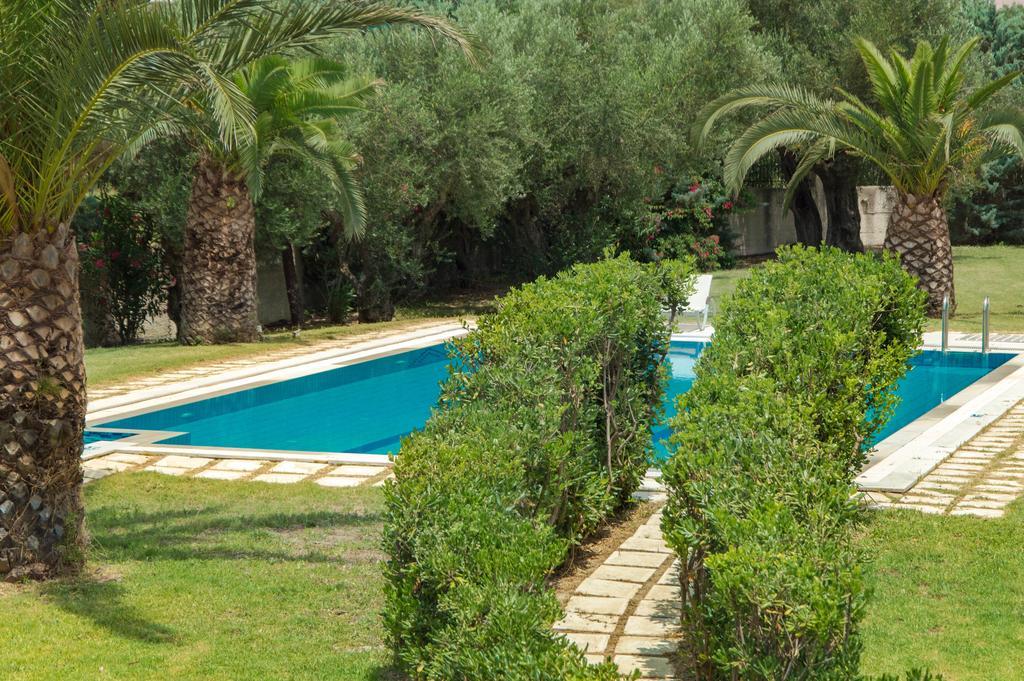 Leone Luxury Villas Kalamaki  Exterior photo