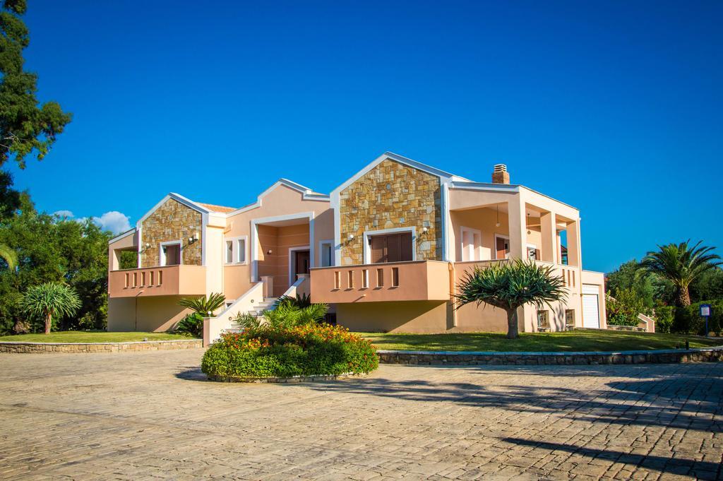 Leone Luxury Villas Kalamaki  Exterior photo