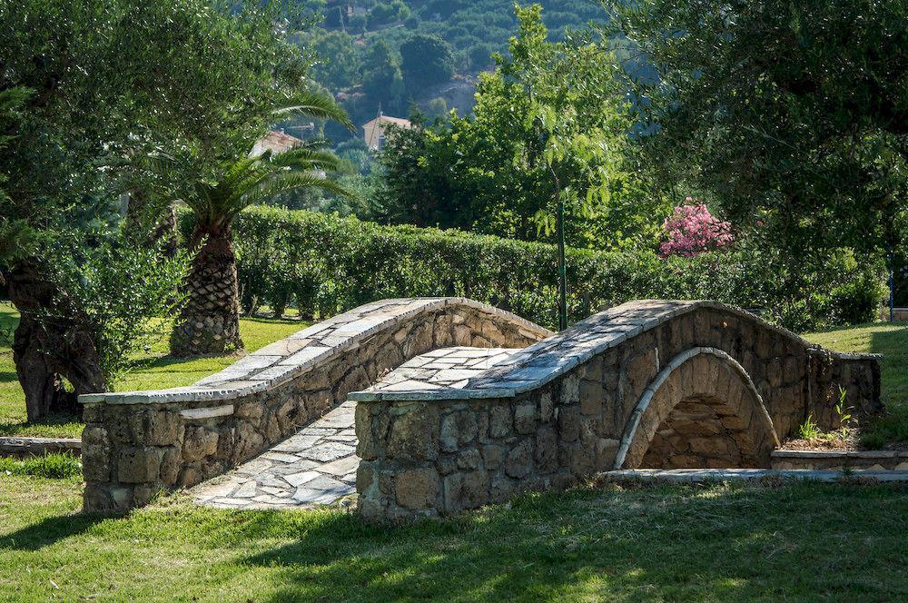 Leone Luxury Villas Kalamaki  Exterior photo
