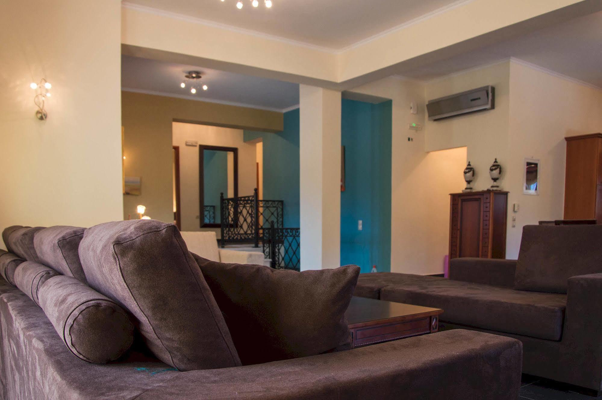 Leone Luxury Villas Kalamaki  Exterior photo