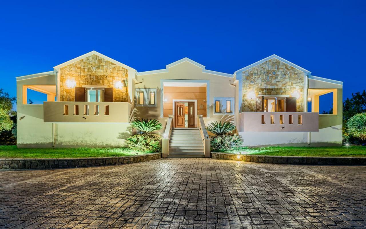 Leone Luxury Villas Kalamaki  Exterior photo